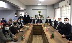 AK Parti'li vekiller yeni parti binalarını inceledi